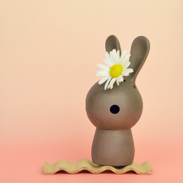 bunny vase, colour brown